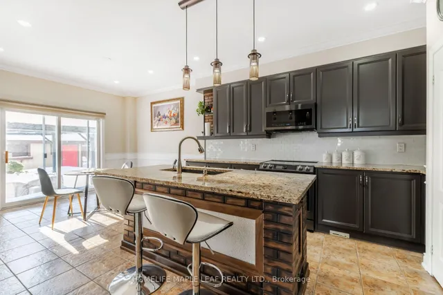 Additional image 11 of 10 Monabelle Cres