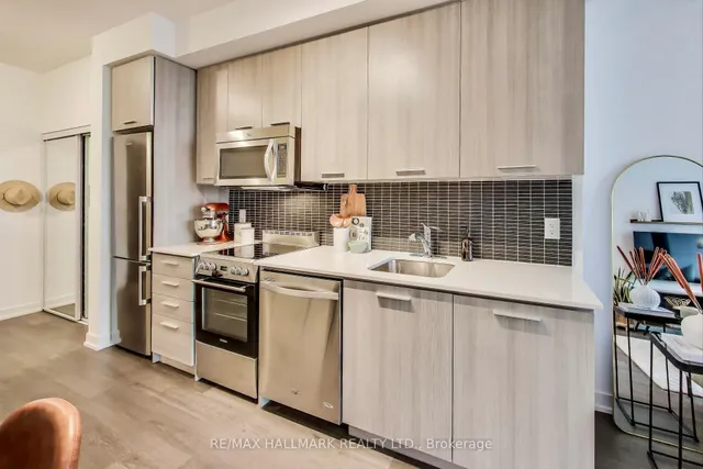 Additional image 5 of 105 George St Unit 1006