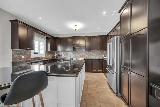 Additional image 16 of 21 Alden St