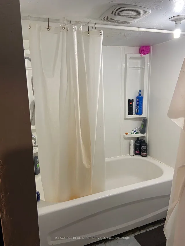 Additional image 3 of 673 Wilson St