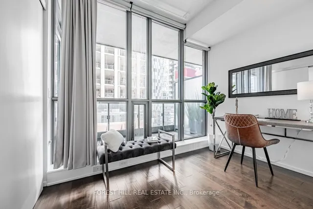 Additional image 15 of 8 Charlotte St Unit 905