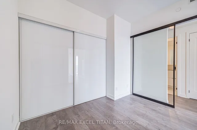 Additional image 31 of 5 Defries St Unit 1704