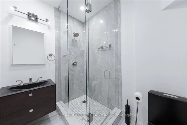 Additional image 45 of 46 Franklin Ave