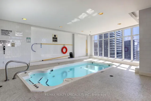 Additional image 35 of 250 Wellington St Unit 237