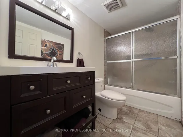 Additional image 16 of 4 Locust St