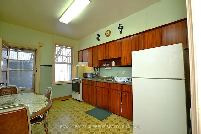 Additional image 8 of 24 Muir Ave
