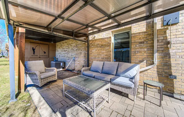 Additional image 39 of 900 Doon Village Rd Unit 4