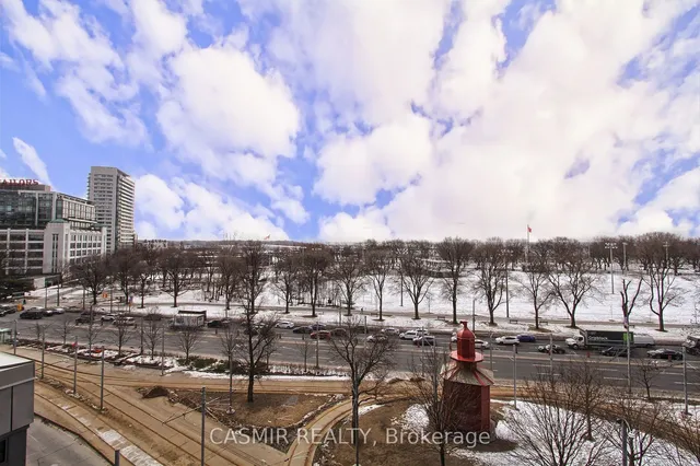 Additional image 34 of 215 FORT YORK Blvd Unit 707