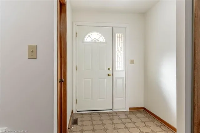 Additional image 4 of 879 Riley Crt