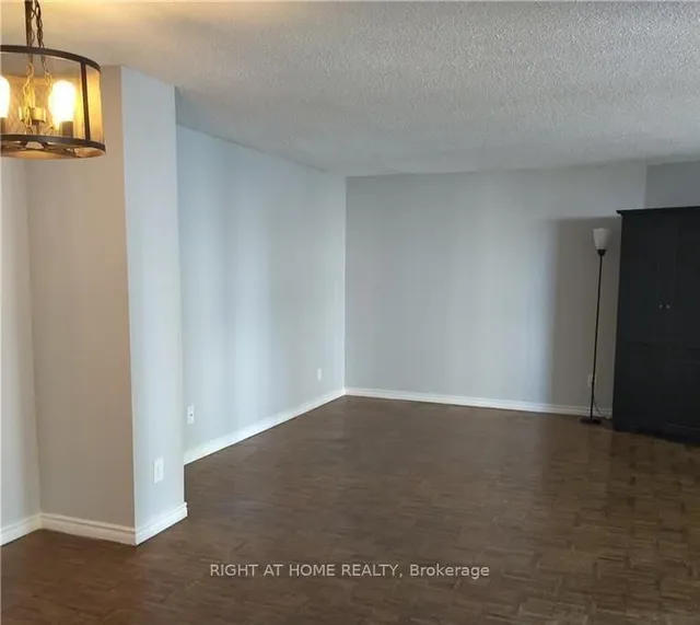 Additional image 5 of 3700 KANEFF Cres Unit 809