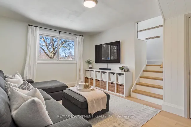 Additional image 24 of 694 Holt Dr