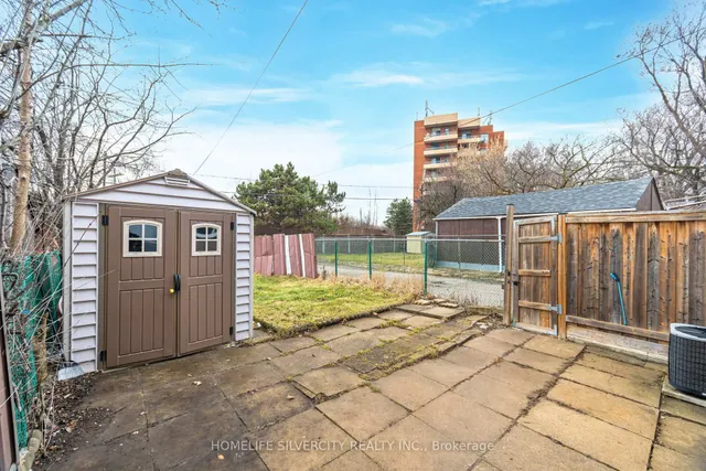 Additional image 22 of 70 Corby Cres