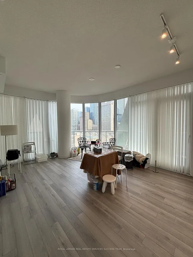 Additional image 5 of 230 Simcoe St Unit 1228