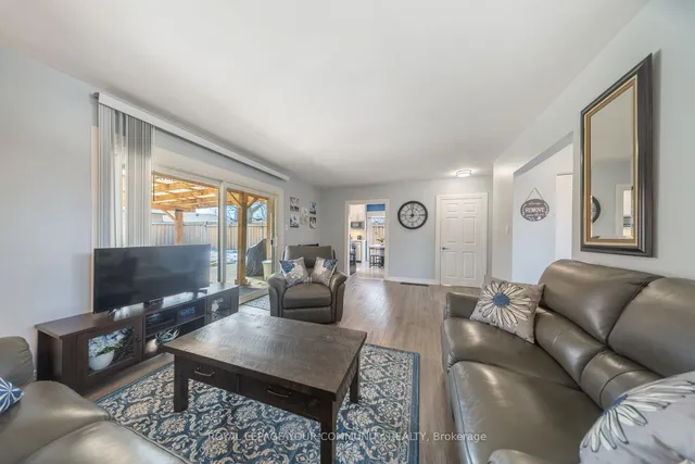 Additional image 9 of 37 Burgby Ave