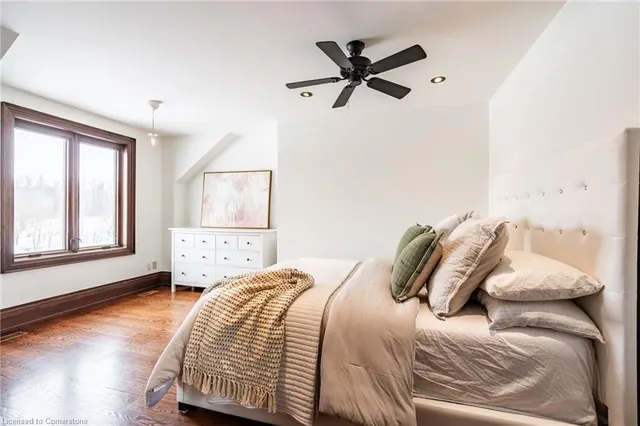 Additional image 36 of 76 Oak Ave