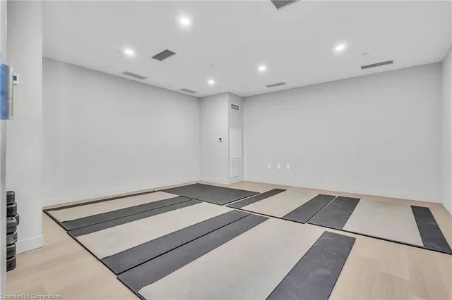 Additional image 40 of 859 The Queensway Unit 412