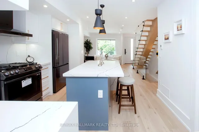 Additional image 16 of 1 1/2 Delaney Cres