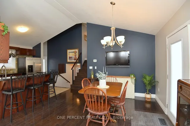 Additional image 10 of 552 Southridge Dr