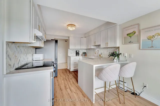 Additional image 29 of 2190 Lakeshore Rd Unit 802