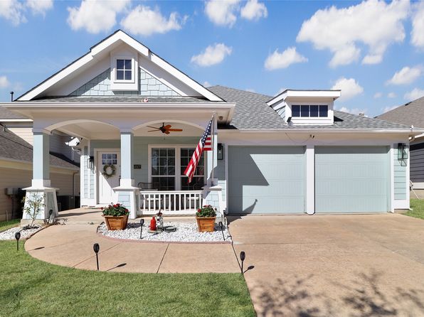 5017 Holliday Dr, Fort Worth, TX 76244