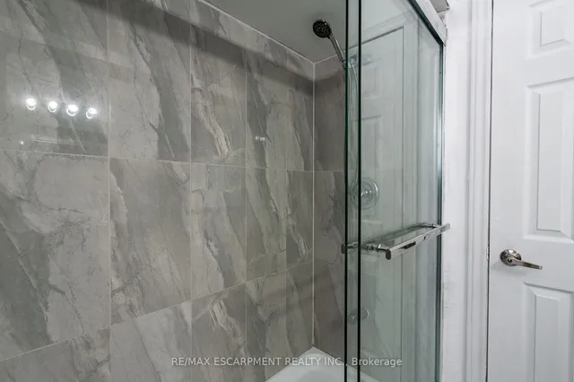 Additional image 23 of 19 Winthrop Pl