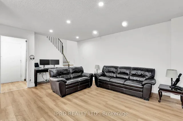 Additional image 7 of 1624 Bloor St Unit 92