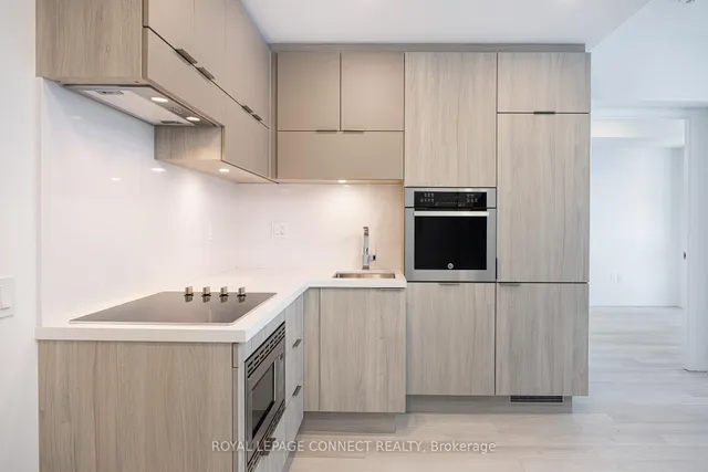 Additional image 12 of 39 Roehampton Ave Unit 2907