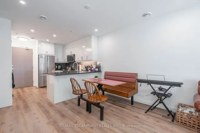 Additional image 9 of 479 Charlton Ave Unit 101