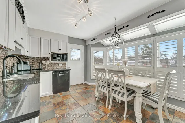 Additional image 17 of 924 Union St