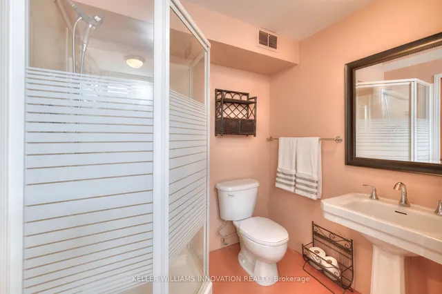 Additional image 32 of 222 Ross Ave