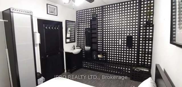 Additional image 16 of 1314 Dupont St