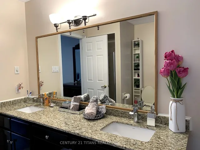 Additional image 25 of 99 Donnici Dr