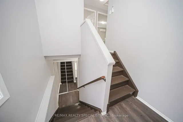 Additional image 24 of 26 Hercules Crt