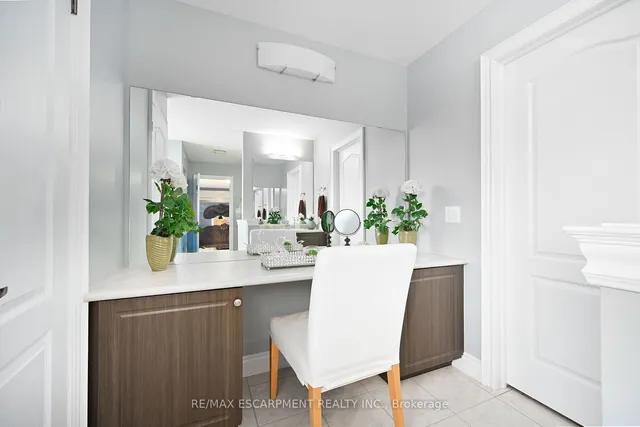 Additional image 23 of 300 Crafter Cres