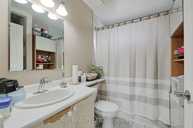 Additional image 33 of 657 Evans Ave