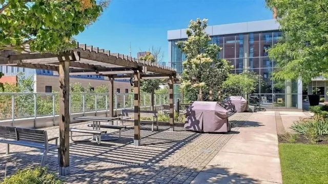 Additional image 20 of 25 Cole St Unit 1105