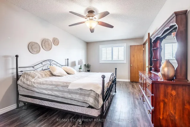 Additional image 30 of 35 Republic Ave