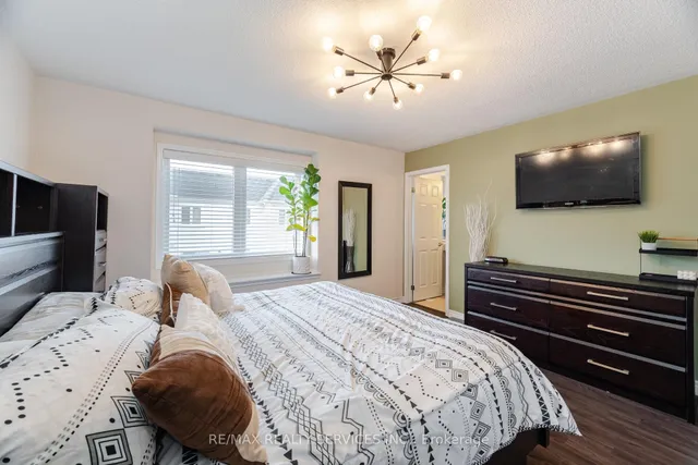 Additional image 26 of 14 Allium Rd