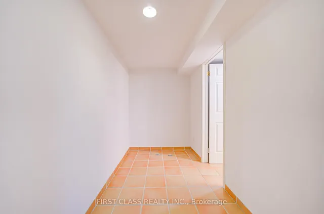 Additional image 36 of 14 Foursome Cres