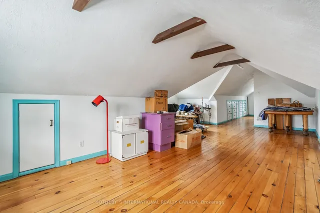 Additional image 16 of 27 Old Yonge St