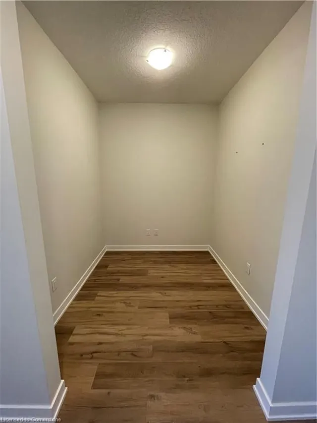 Additional image 14 of 600 North Service Rd Unit 214