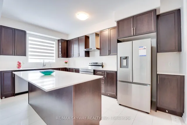 Additional image 15 of 516 Beckview Cres