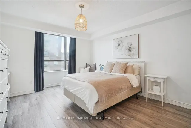 Additional image 14 of 432 Main St Unit 504