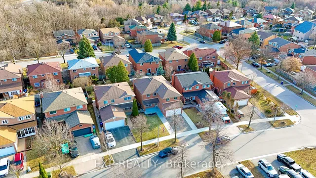 Additional image 32 of 48 La Rose Crt