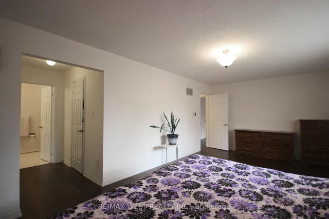 Additional image 28 of 73 Hullrick Dr