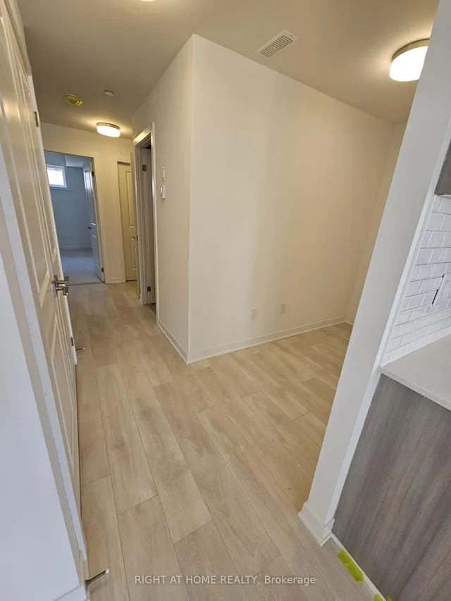 Additional image 7 of 4017 Hickory Dr Unit 5