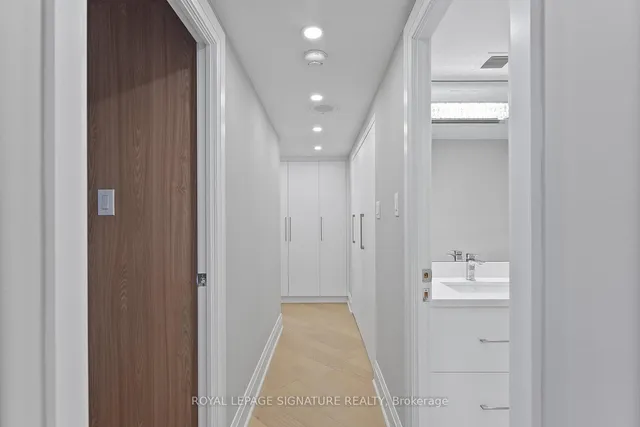 Additional image 22 of 77 Carlton St Unit 406