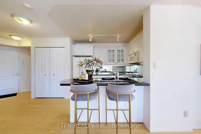 Additional image 9 of 3130 Yonge St Unit 305