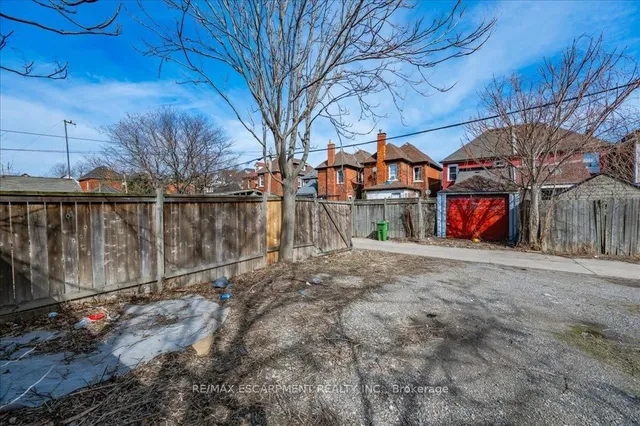 Additional image 37 of 15 Huron St