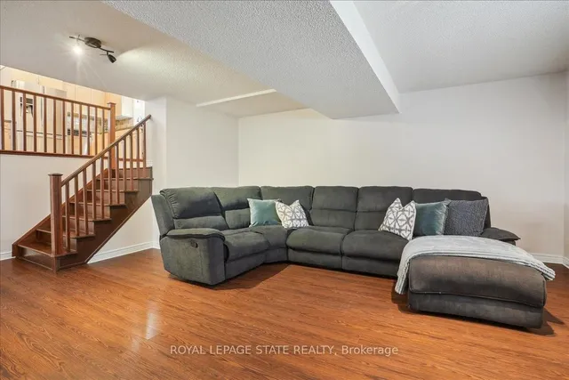 Additional image 31 of 32 Sonoma Lane